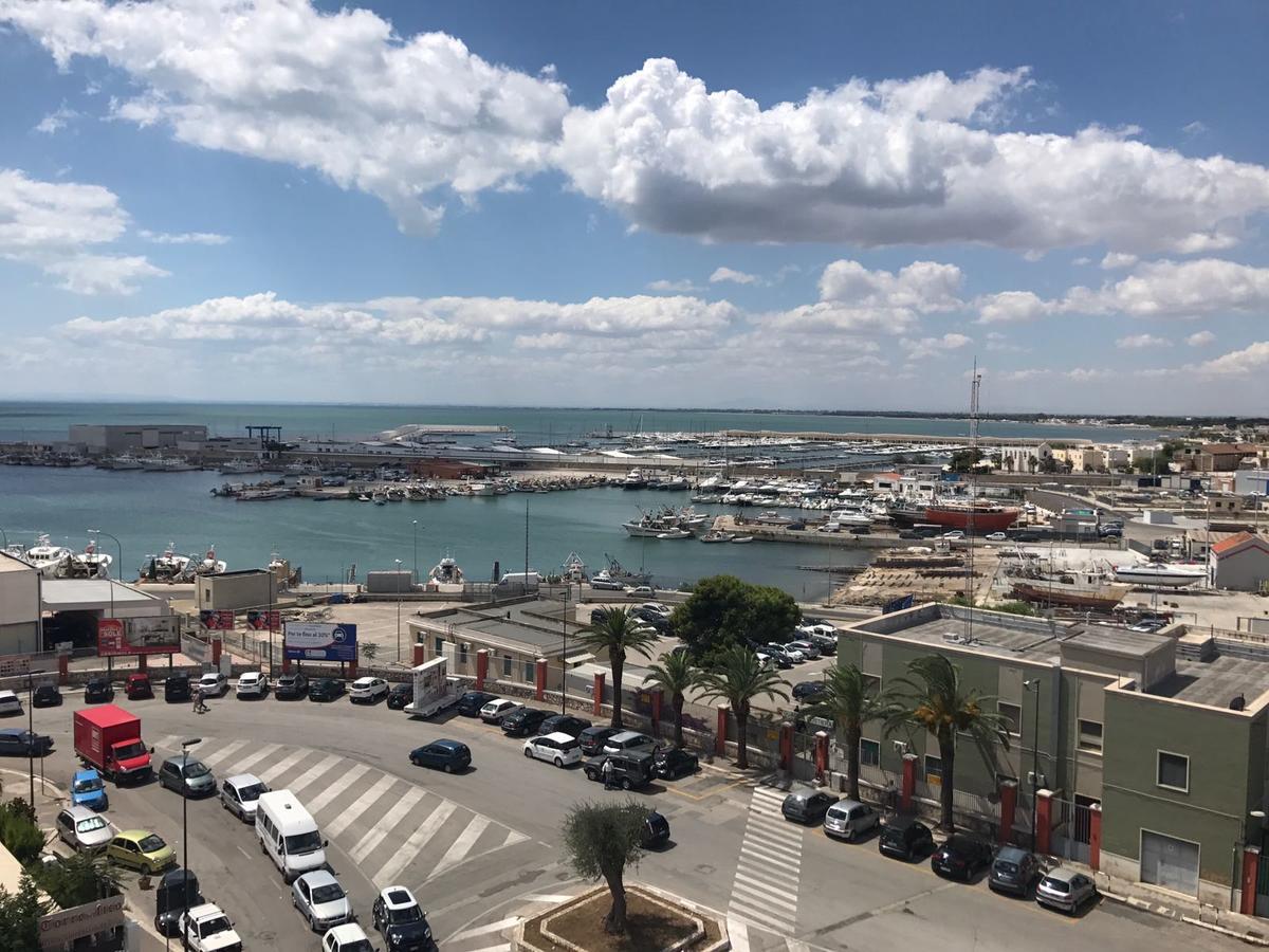B&B Piazza Marconi Manfredonia Exterior foto